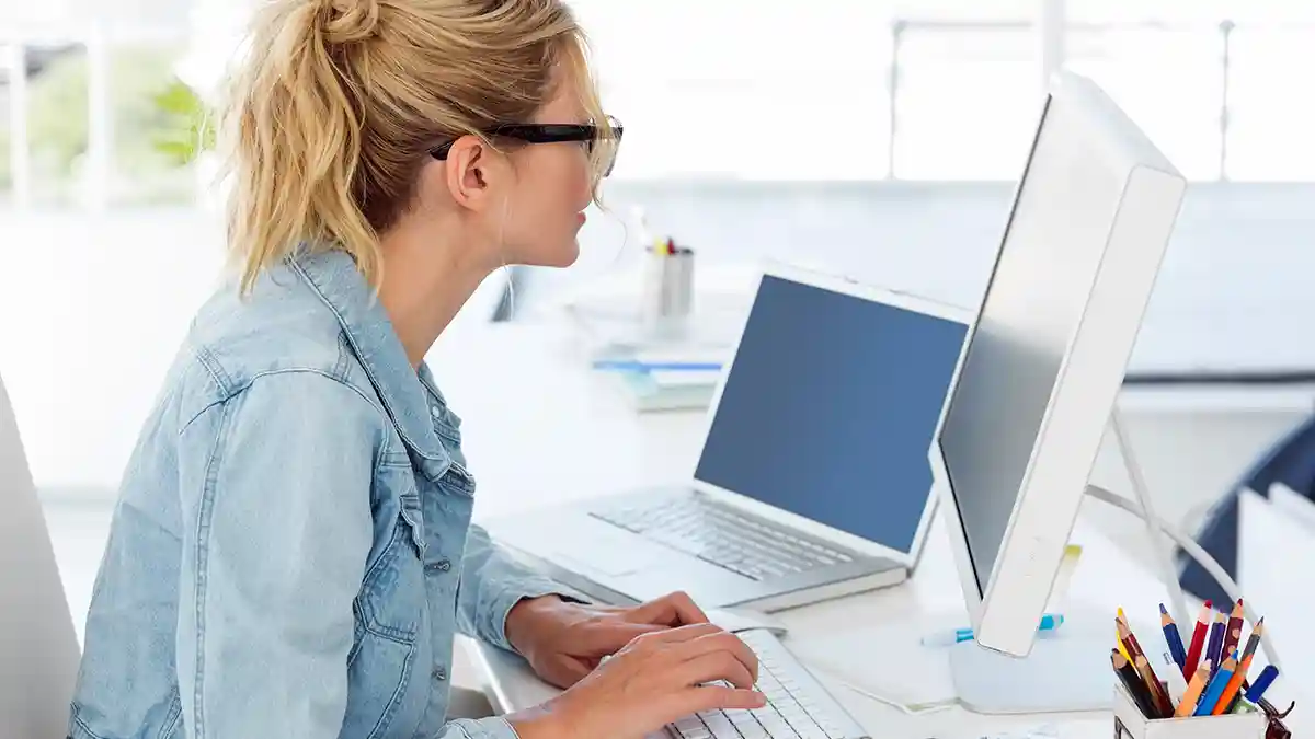 Cât costă SEO în 2026? Prețuri reale România